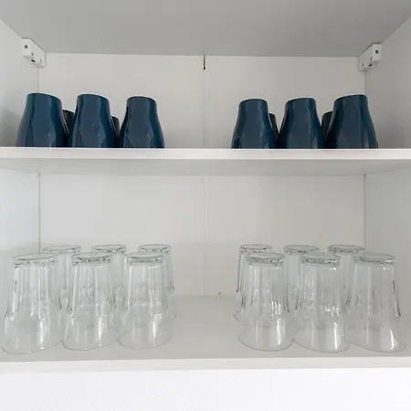 Tolstov - 2 Schlafzimmer - Sofa - Kueche - Waschmaschine - 20 Min To Messe Dus Apartamento