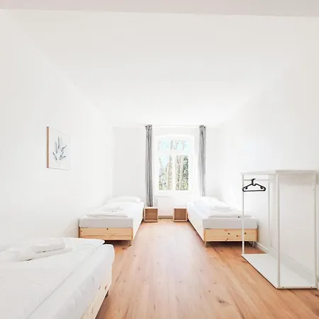 Apartment Raj Living - 2 Schlafzimmer - Sofa - Kueche - Waschmaschine - 20 Min To Messe Dus