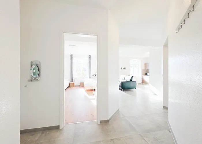 Tolstov - 2 Schlafzimmer - Sofa - Kueche - Waschmaschine - 20 Min To Messe Dus Apartament